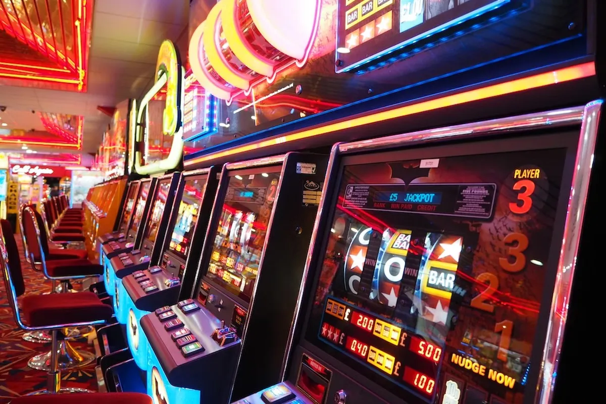 Beda Slot Klasik dan Modern, Mana yang Bikin Nagih?